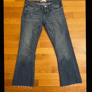 LEVIS CROPPED BOOTCUT JEANS